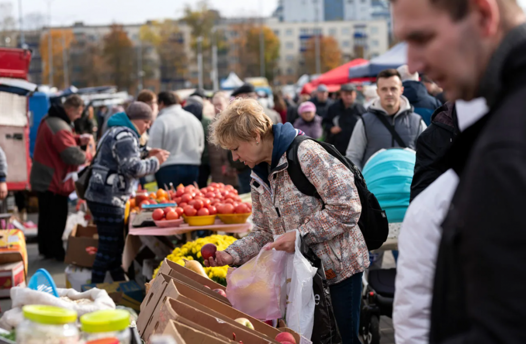 Ярмарка выходного дня 2023. Сельскохозяйственная ярмарка. Самозанятые ярмарка. Ярмарка выходного дня. Ярмарка выходного дня в Орле на Комсомольской.